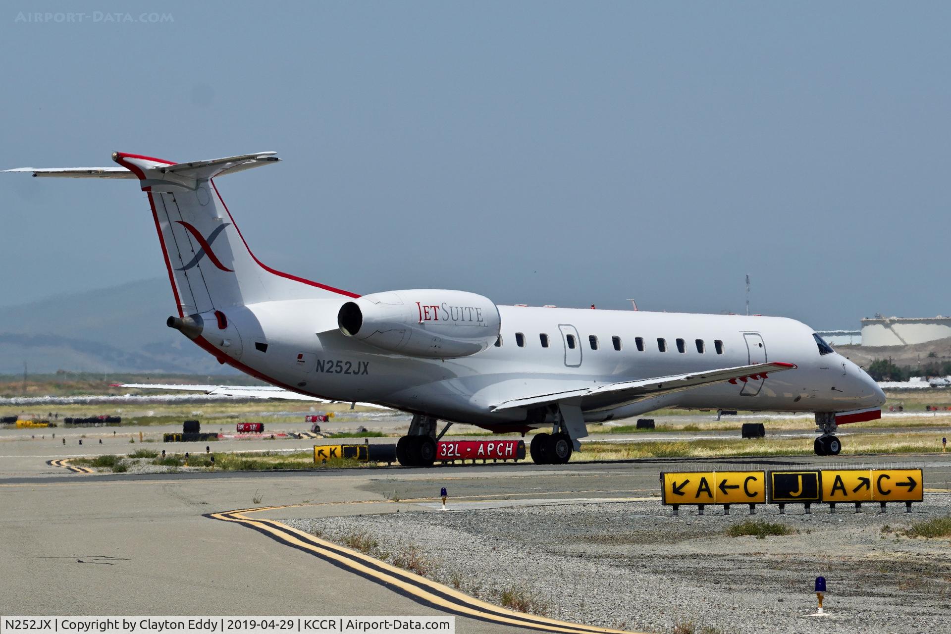N252JX, 2000 Embraer ERJ-135LR (EMB-135LR) C/N 145276, Buchanan Field Concord California 2019.