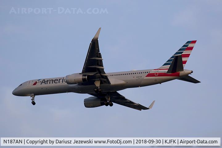 N187AN, 2001 Boeing 757-223 C/N 32381, Boeing 757-223 - American Airlines  C/N 32381, N187AN