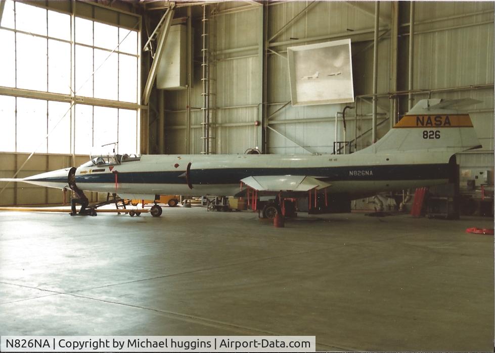 N826NA, Lockheed F-104G Starfighter C/N 683-8213, RF-104G ex Luftwaffe Serial # KG+313, to NASA as  N824NA-1975, Edwards AFB. Later was given N826NA. retired on February 3, 1994 after 1,415 flights. Photo-Dryden Light Research, Edwards AFB-1986