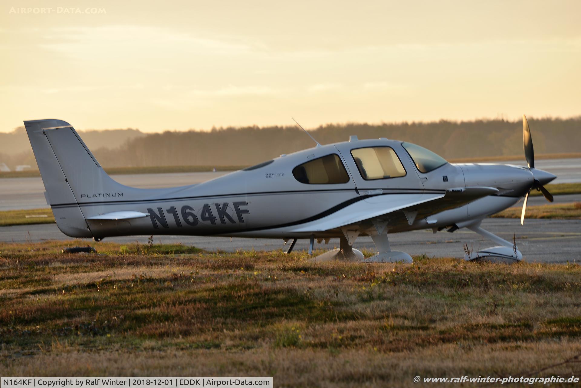 N164KF, 2016 Cirrus SR22T C/N 1320, Cirrus SR22T-GTS Platinium - Private - 31320 - N164KF - 01.12.2018 - CGN