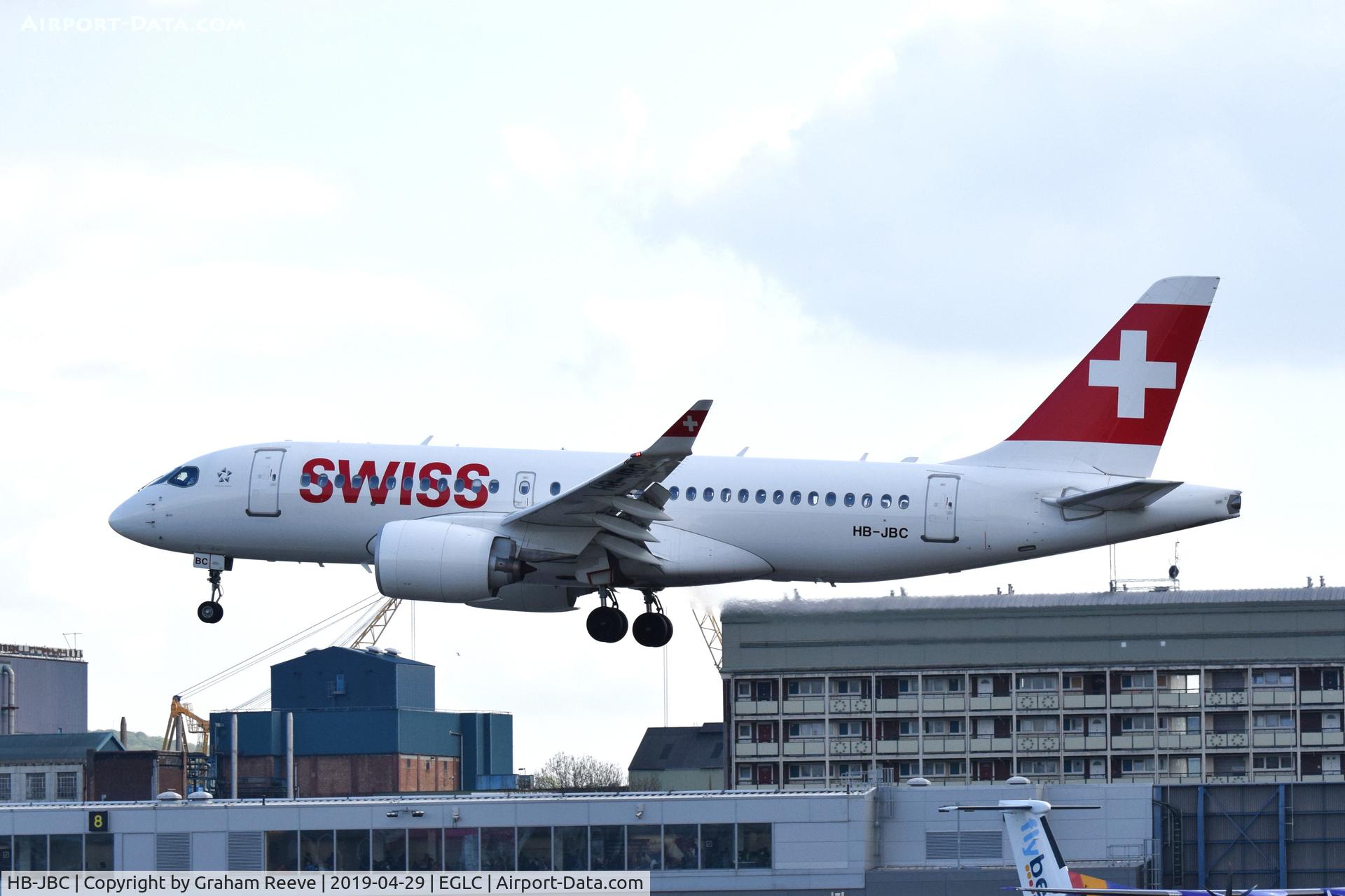 HB-JBC, 2016 Bombardier CSeries CS100 (BD-500-1A10) C/N 50012, Landing at London City.