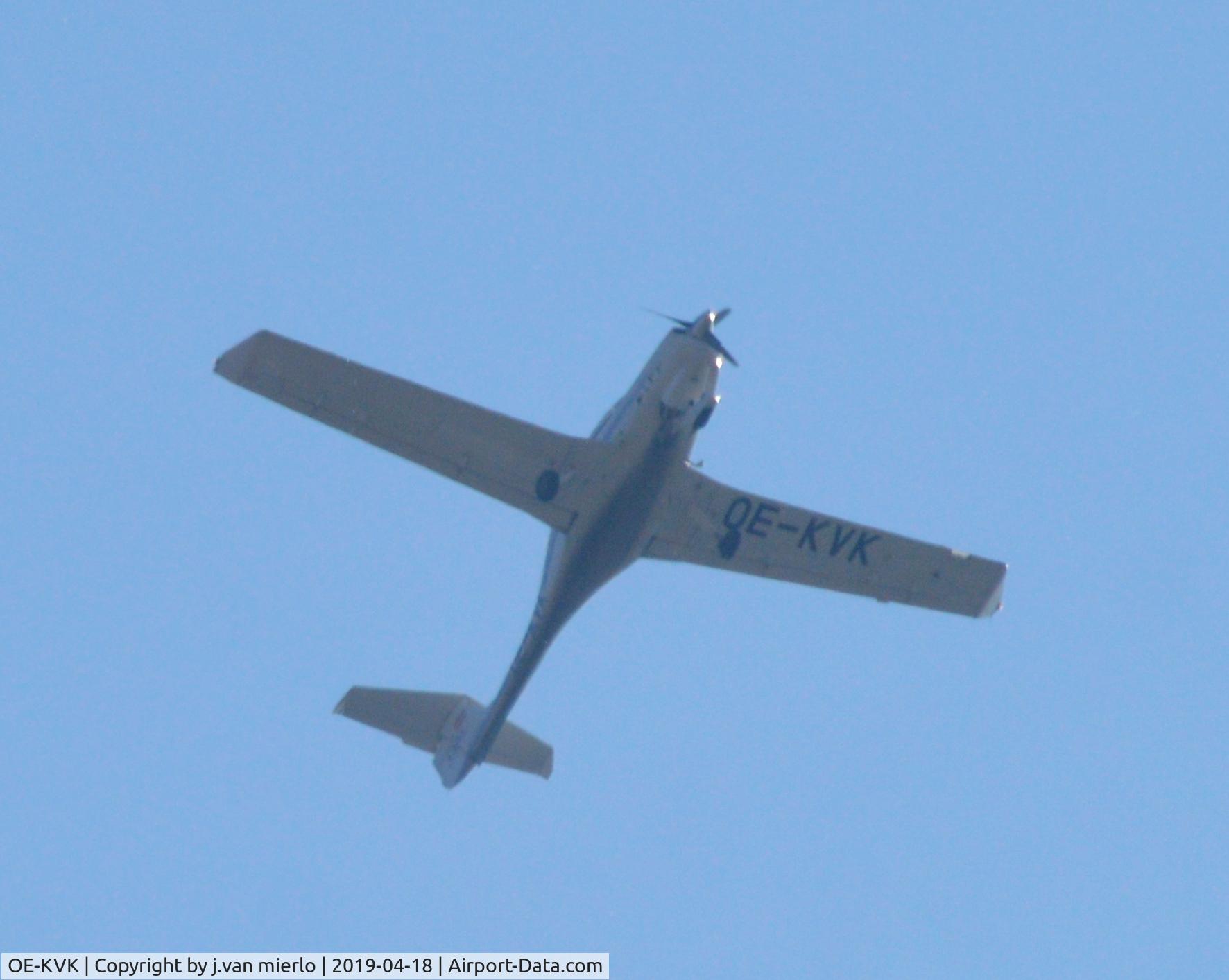 OE-KVK, 2007 Diamond DA-40TDI Diamond Star C/N D4.303, Over Ghent, Belgium