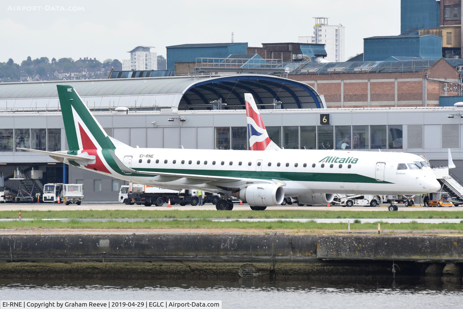 EI-RNE, 2012 Embraer 190STD (ERJ-190-100STD) C/N 19000520, Departing from London City Airport.