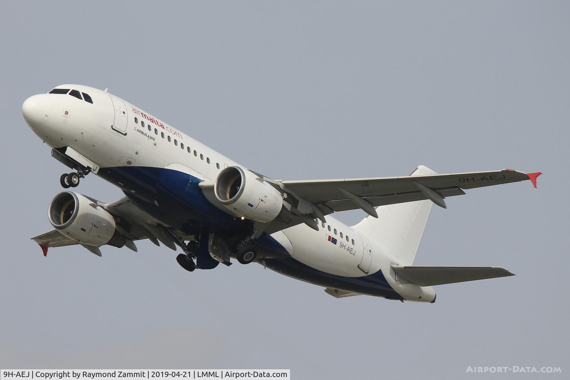 9H-AEJ, 2004 Airbus A319-112 C/N 2186, A319 9H-AEJ Air Malta