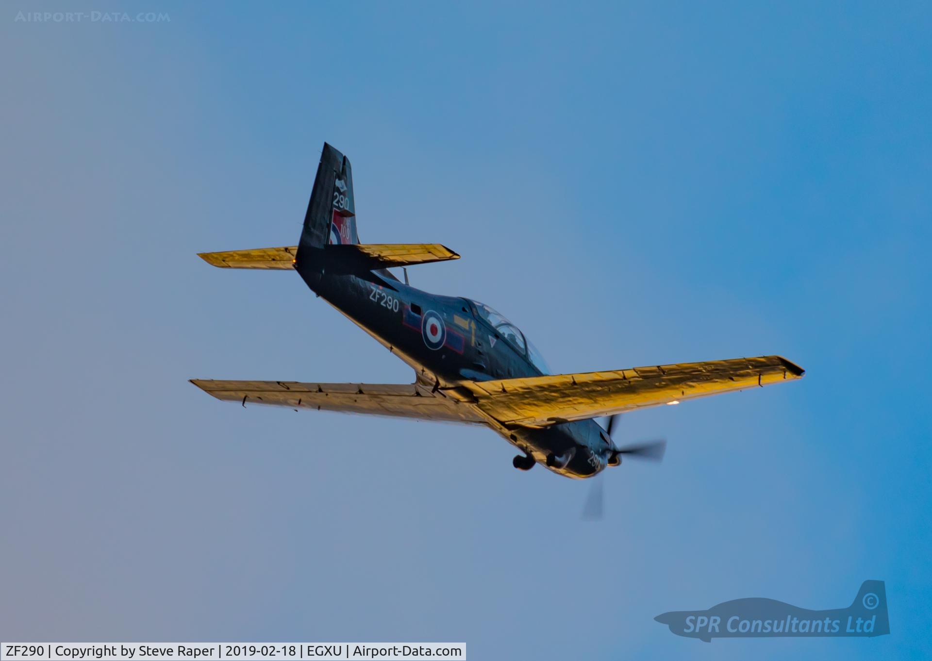 ZF290, 1991 Short S-312 Tucano T1 C/N S088/T61, Catching the evening sun at Linton