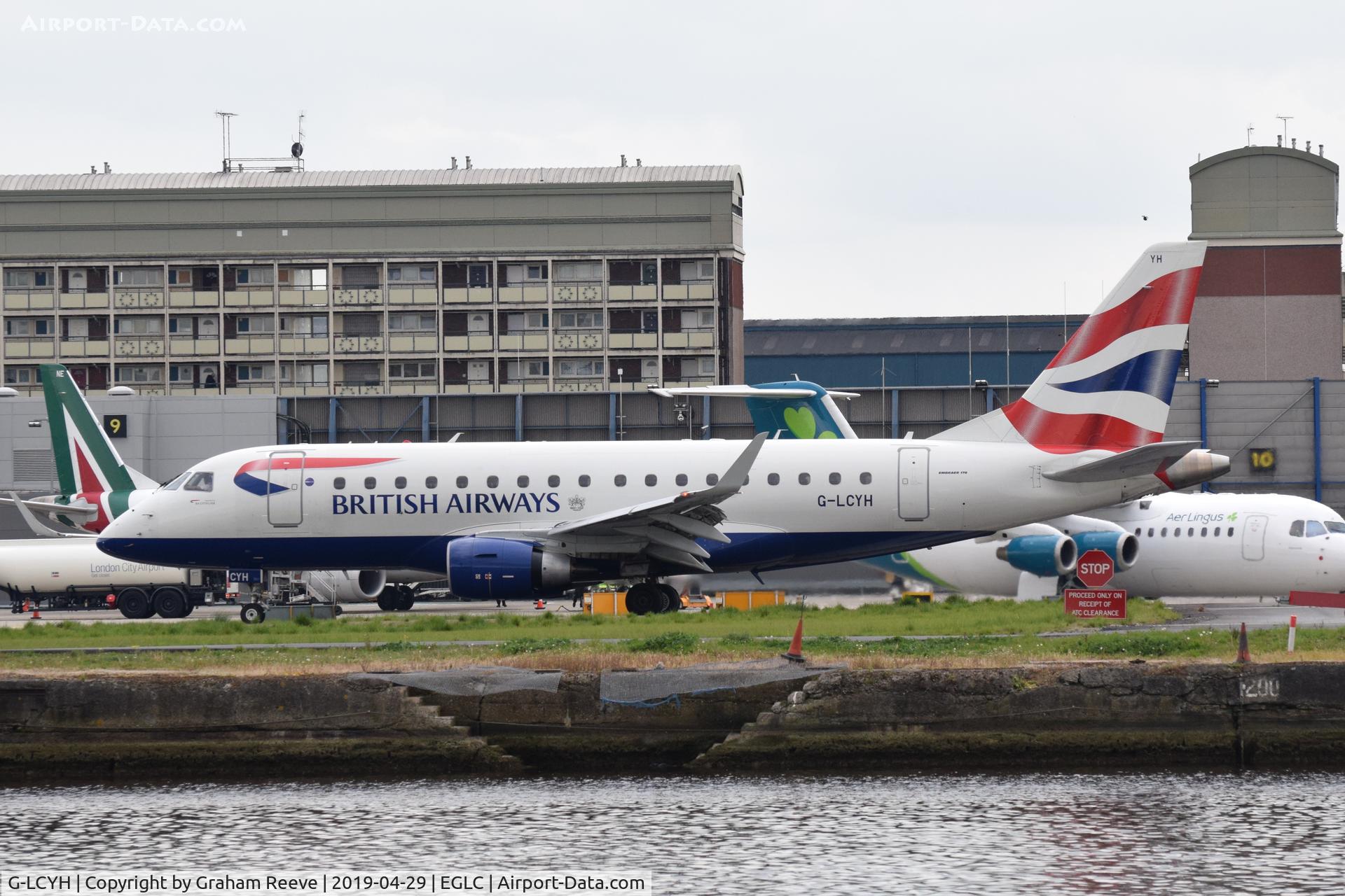 G-LCYH, 2009 Embraer 170STD (ERJ-170-100STD) C/N 17000302, Departing from London City Airport.
