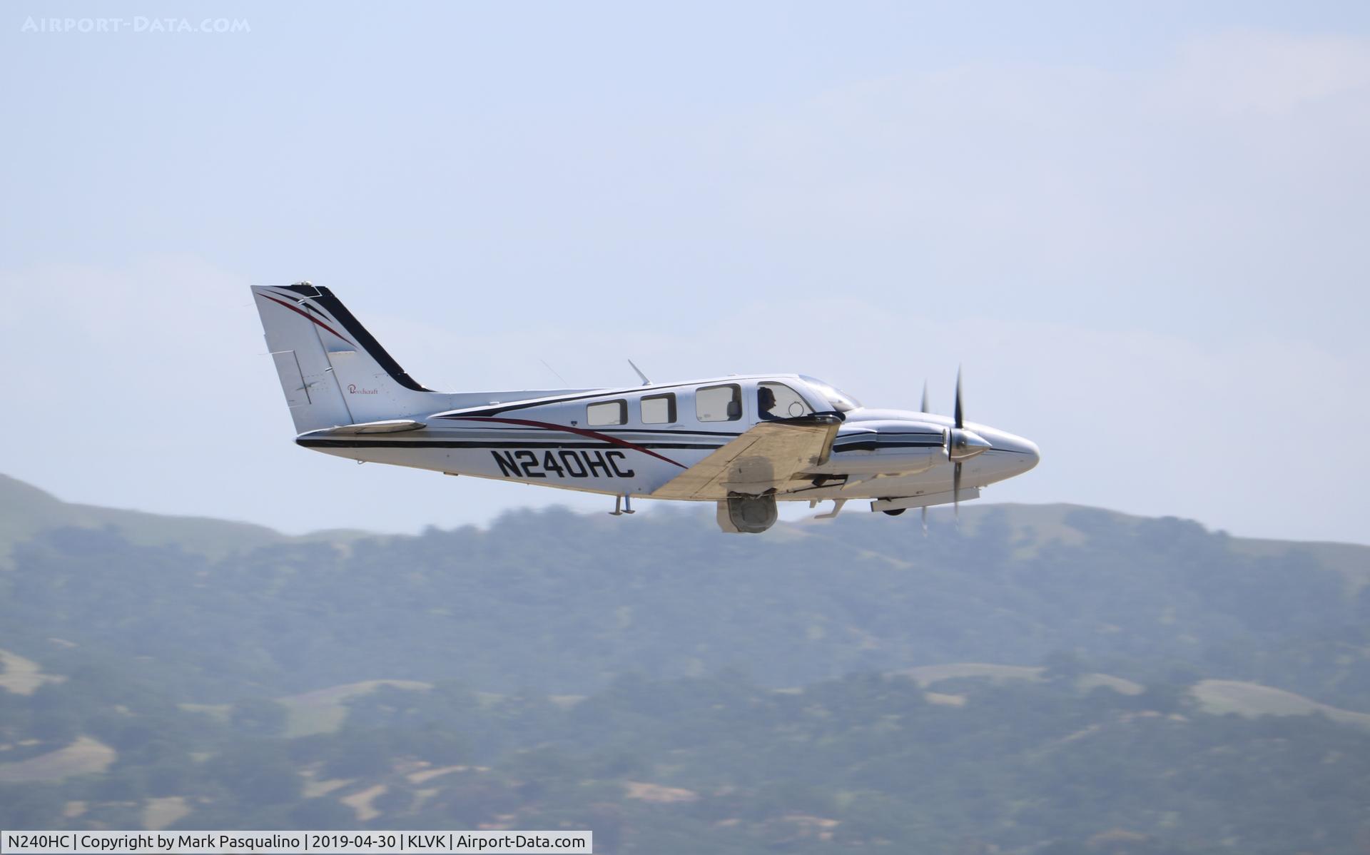 N240HC, 1979 Beech 58P Baron C/N TJ-221, Beech 58P