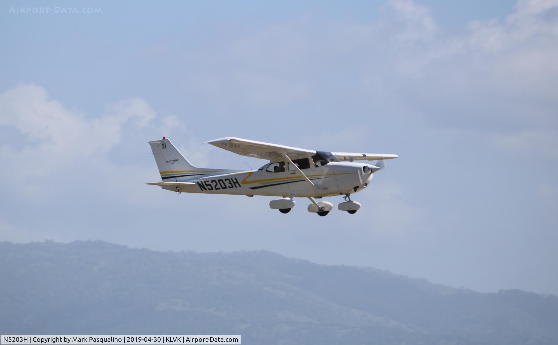 N5203H, 2004 Cessna 172S C/N 172S9732, Cessna 172S