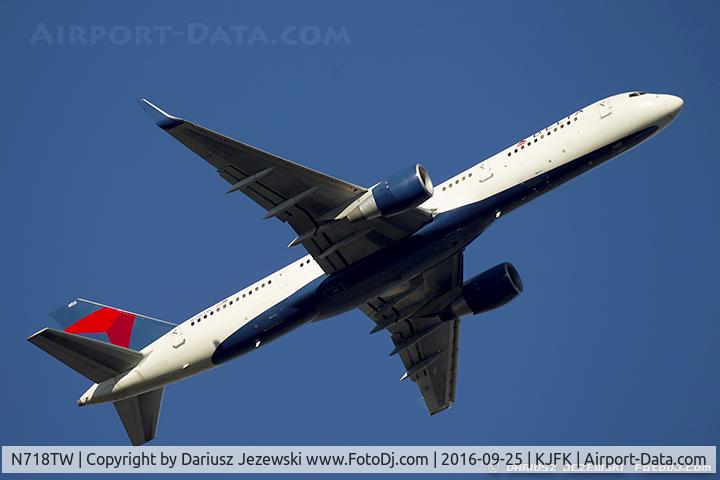 N718TW, 1999 Boeing 757-231 C/N 28486, Boeing 757-231 - Delta Air Lines  C/N 28486, N718TW