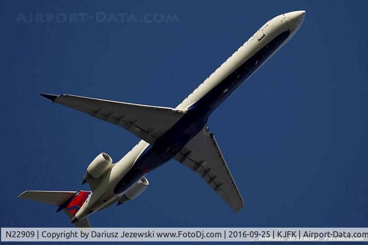 N22909, 2001 Embraer ERJ-145LR (EMB-145LR) C/N 145459, Embraer ERJ-145LR (EMB-145LR) - United Express (ExpressJet Airlines)   C/N 145459, N22909