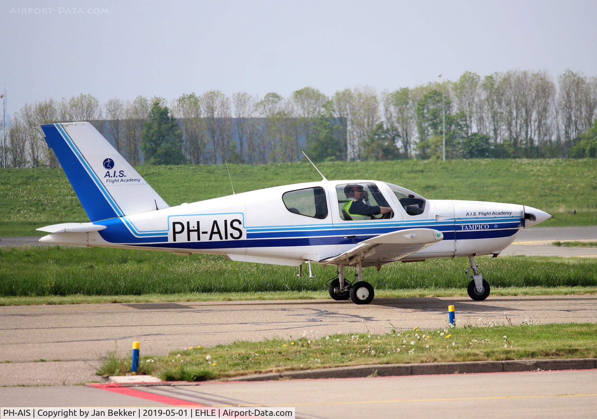 PH-AIS, 1991 Socata TB-9 Tampico C/N 1260, Lelystad Airport