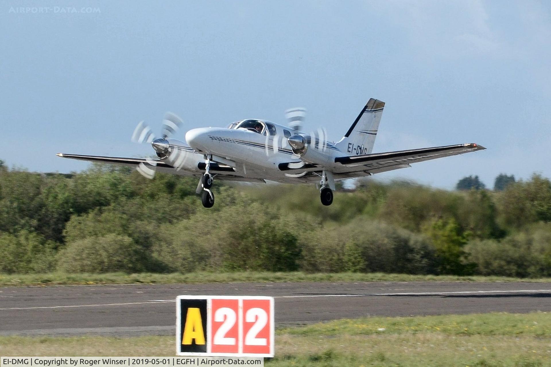 EI-DMG, 1980 Cessna 441 Conquest II C/N 441-0165, Visiting Conquest 2 Propjet 10 departing Runway 22.