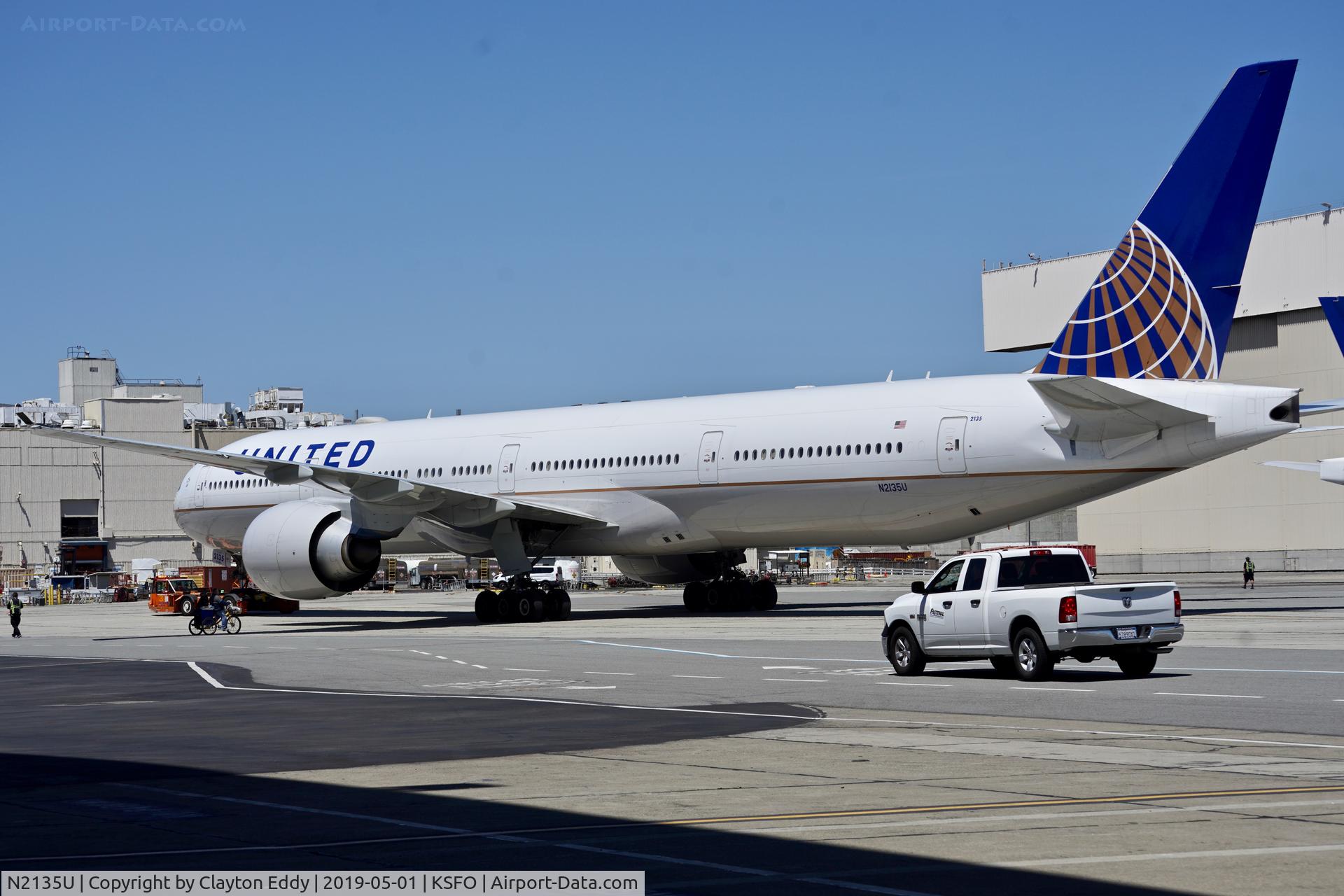 N2135U, 2017 Boeing 777-300/ER C/N 62646, SFO 2019.