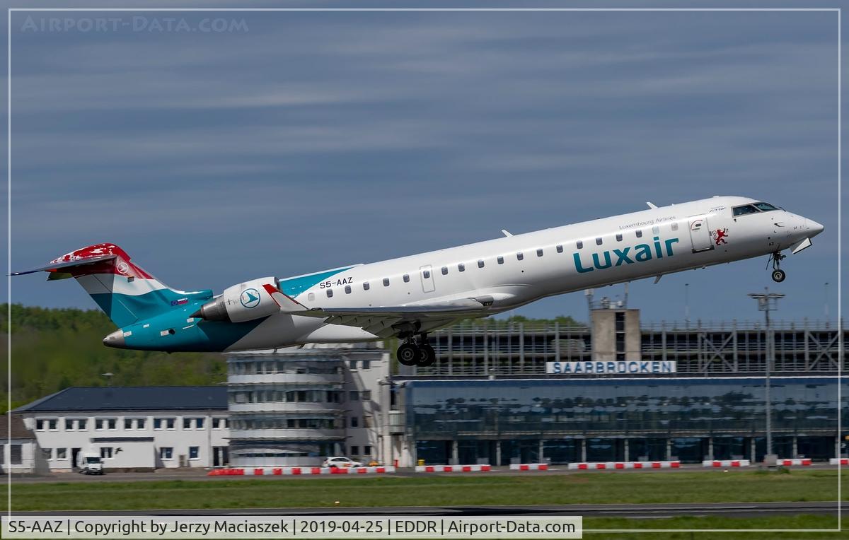 S5-AAZ, 2001 Canadair CRJ-700 (CL-600-2C10) Regional Jet C/N 10014, Canadair CRJ-700 (CL-600-2C10)