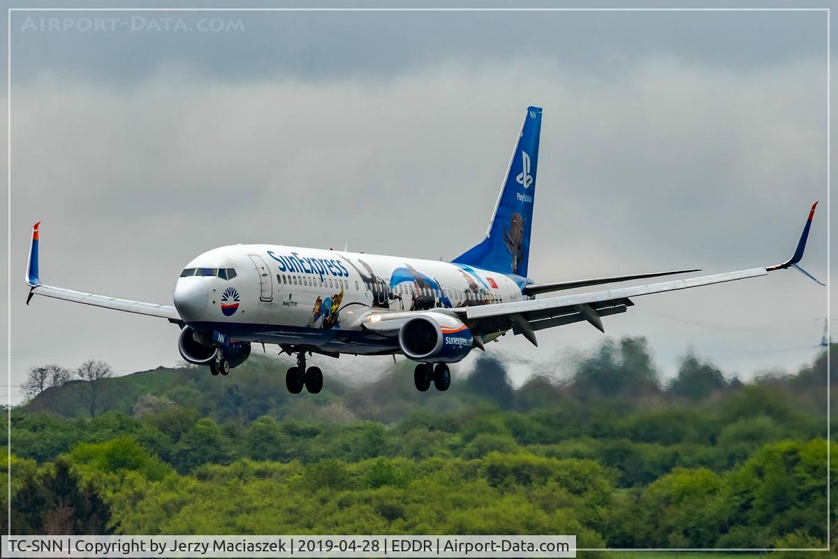 TC-SNN, 2010 Boeing 737-8HC C/N 40775, Boeing 737-8HC,