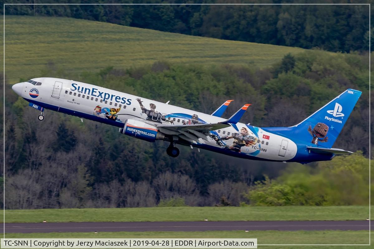 TC-SNN, 2010 Boeing 737-8HC C/N 40775, Boeing 737-8HC