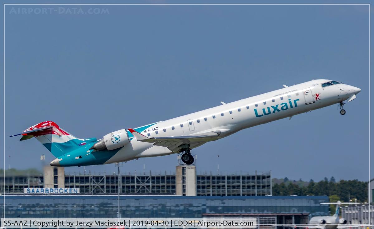 S5-AAZ, 2001 Canadair CRJ-700 (CL-600-2C10) Regional Jet C/N 10014, Canadair CRJ-700