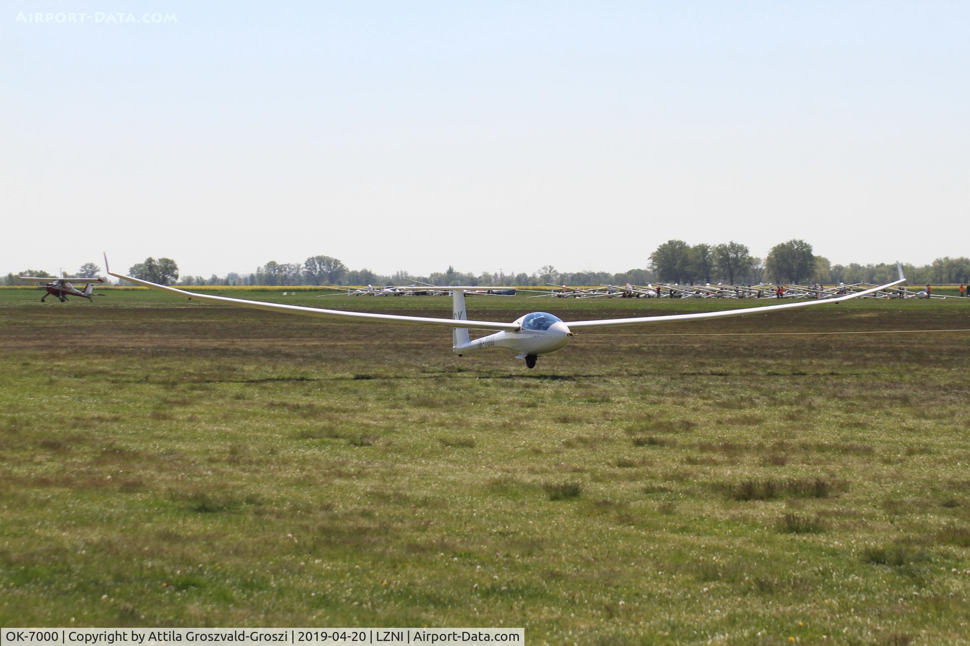 OK-7000, 2005 Schempp-Hirth Discus 2a C/N 216, LZNI - Nitra Airport, Slovakia - Pribina Cup 2019