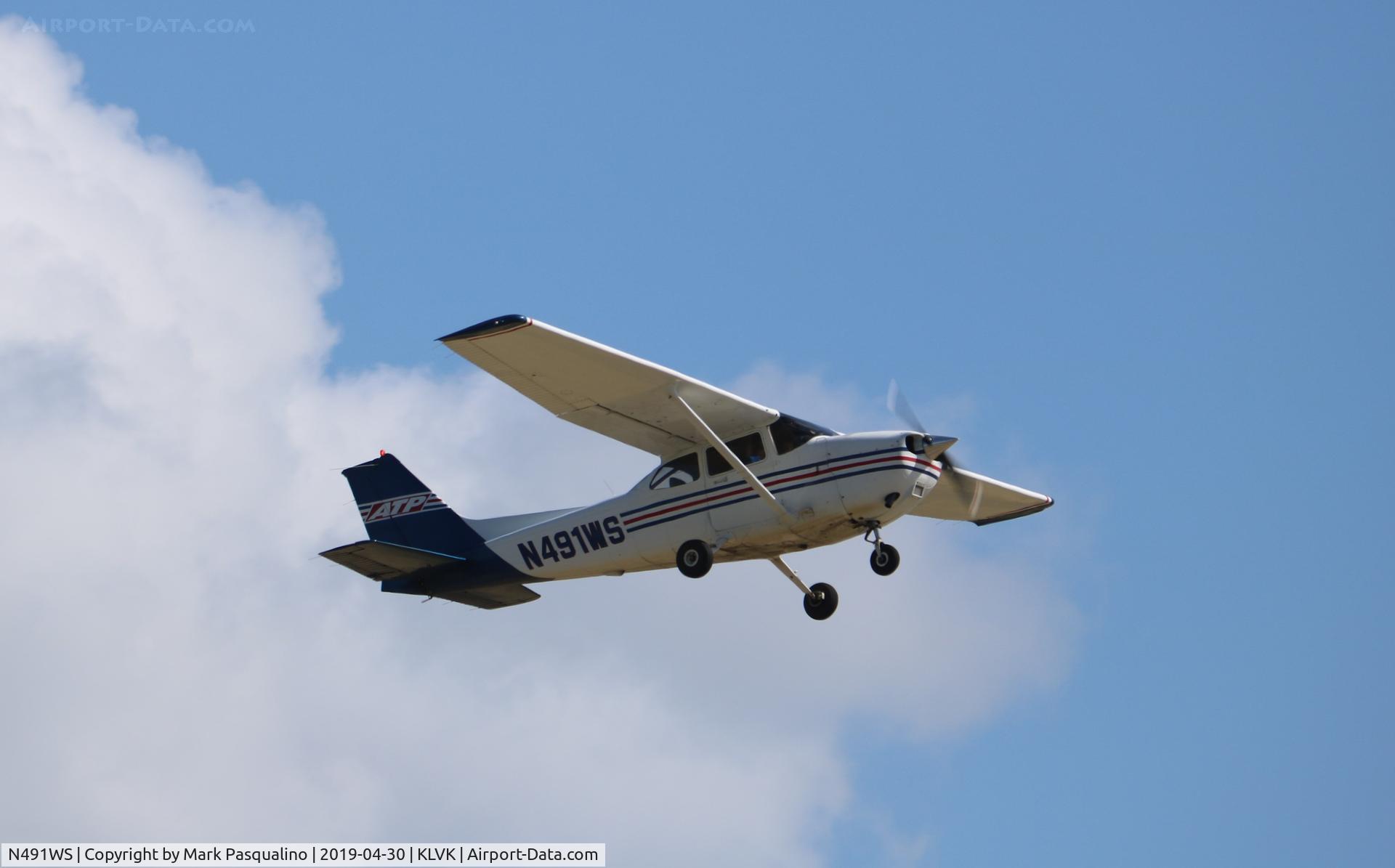 N491WS, 1999 Cessna 172S C/N 172S-8305, Cessna 172S