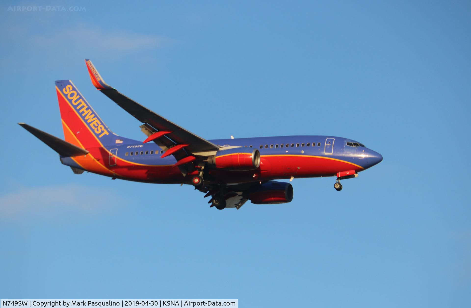 N749SW, 1999 Boeing 737-7H4 C/N 29801, Boeing 737-7H4