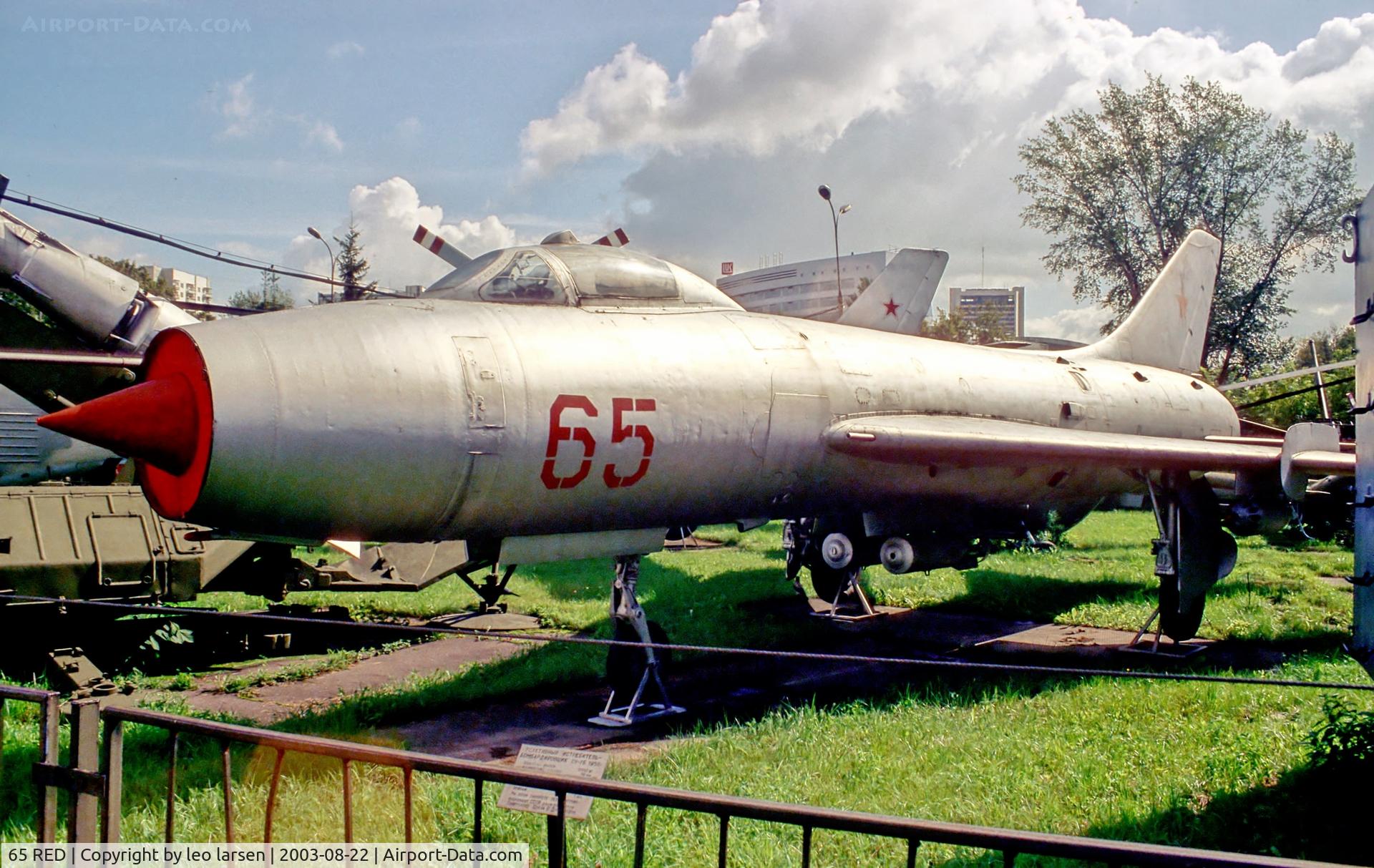65 RED, Sukhoi SU-7B C/N Not found, Central museum of armed forces Moscow 22.8.2003