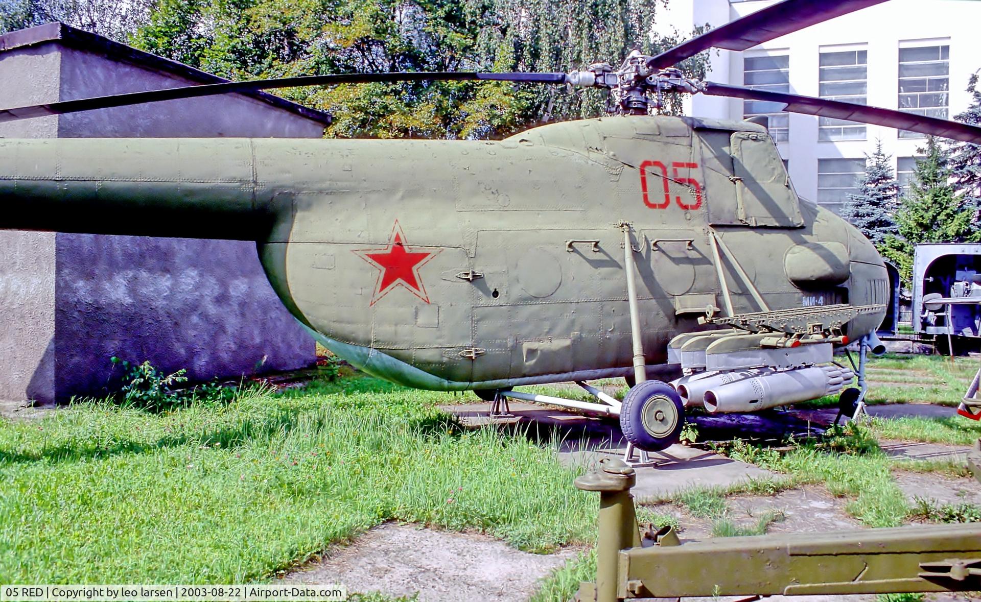 05 RED, MIL Mi-4 C/N not found, Central Museum of Armed Forces Moscow 22.8.2003