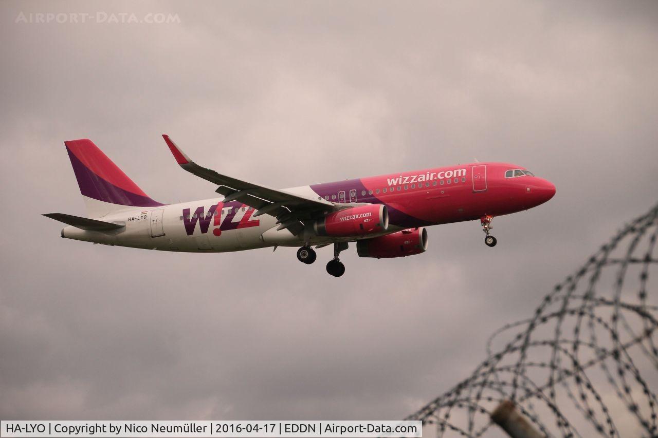 HA-LYO, 2015 Airbus A320-232 C/N 6576, WizzAir A320 landing at Nuremberg (EDDN)