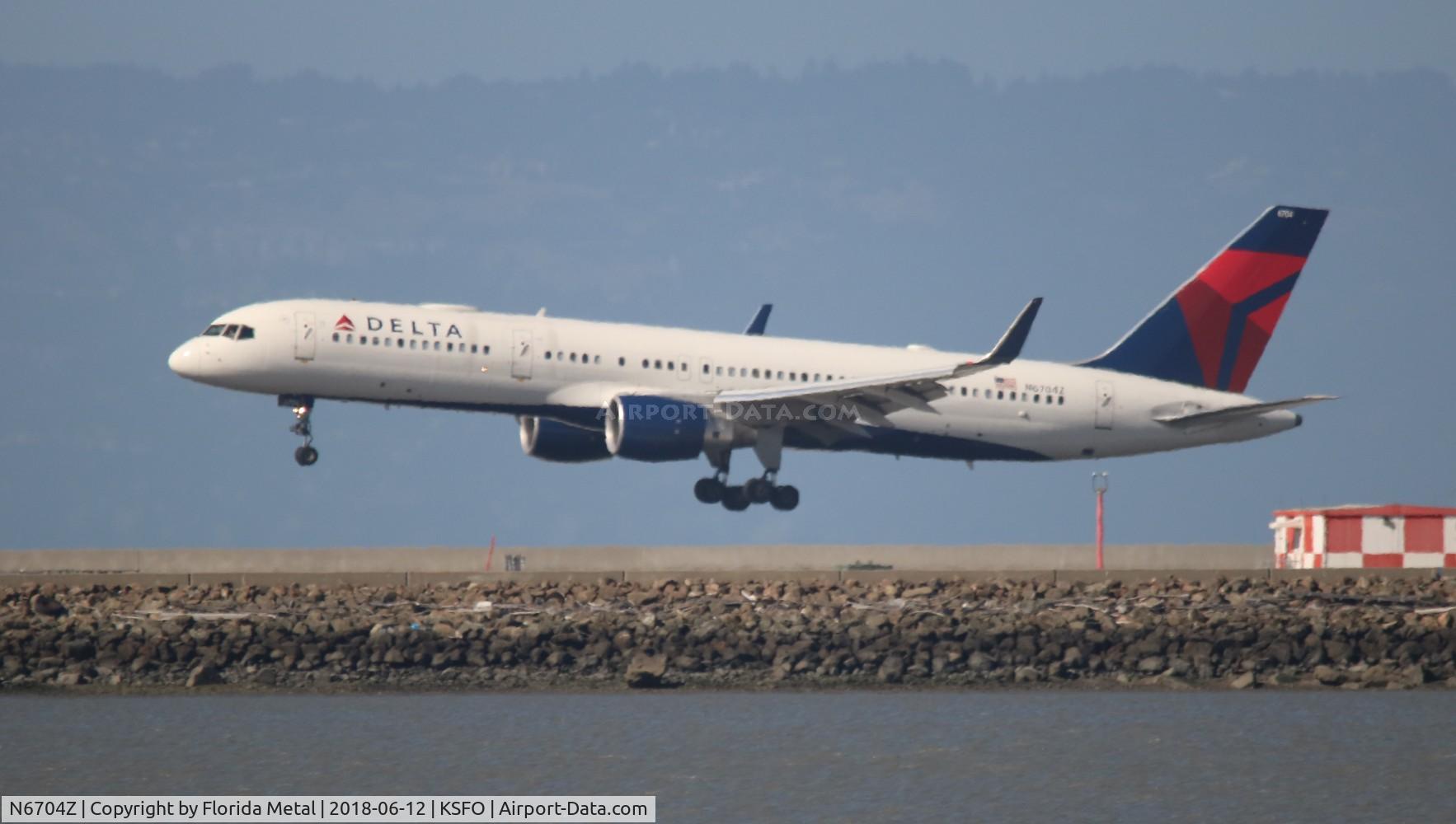 N6704Z, 2000 Boeing 757-232 C/N 30396, Delta