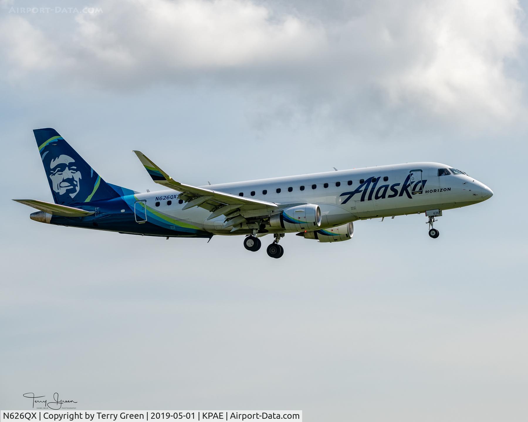 N626QX, 2017 Embraer 175LR (ERJ-170-200LR) C/N 17000669, Paine Field Airport