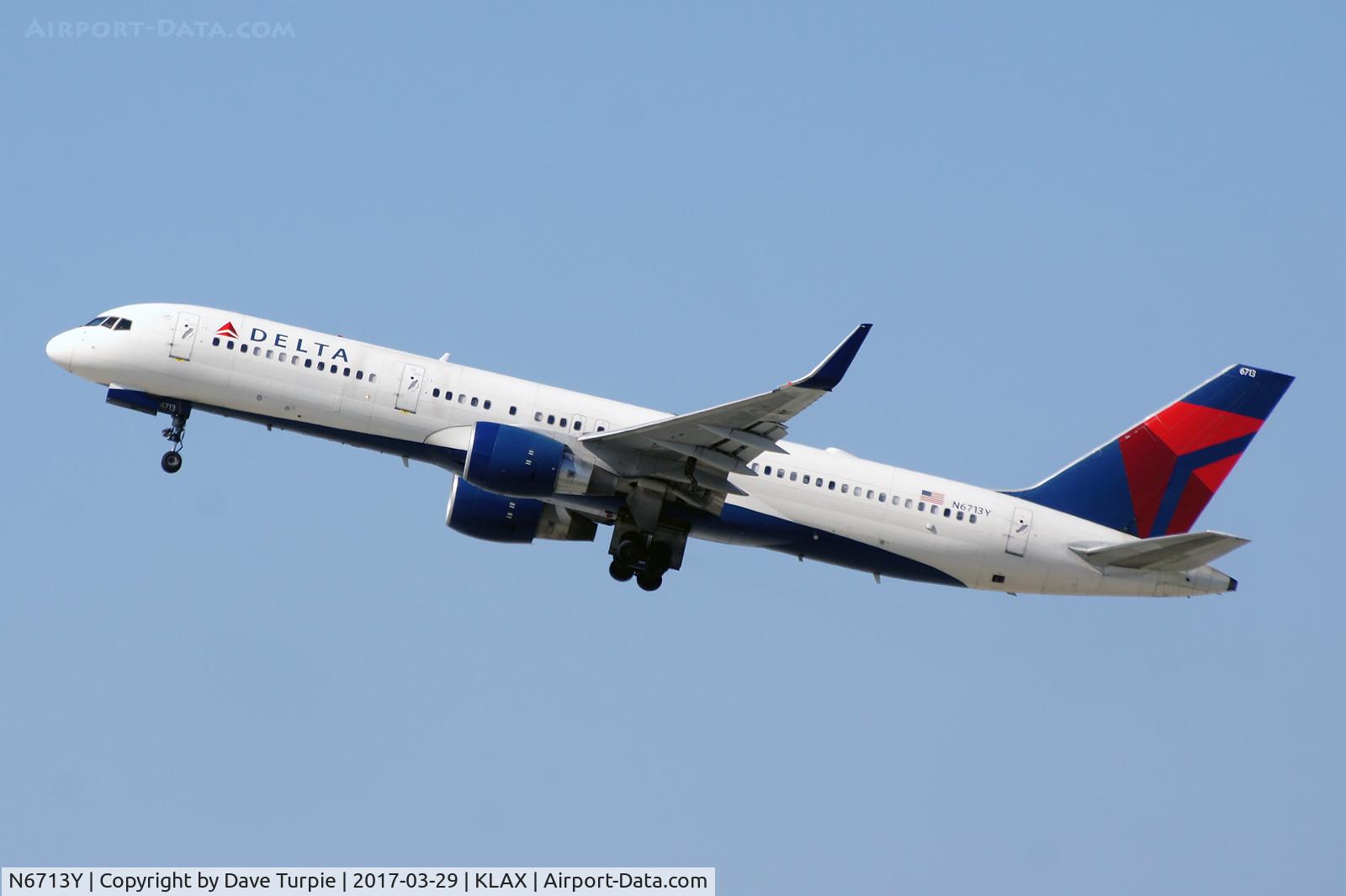 N6713Y, 2000 Boeing 757-232 C/N 30777, No comment.