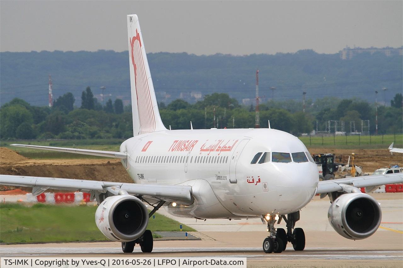 TS-IMK, 1998 Airbus A319-114 C/N 880, Airbus A319-114, Lining up rwy 08, Paris Orly Airport (LFPO-ORY)
