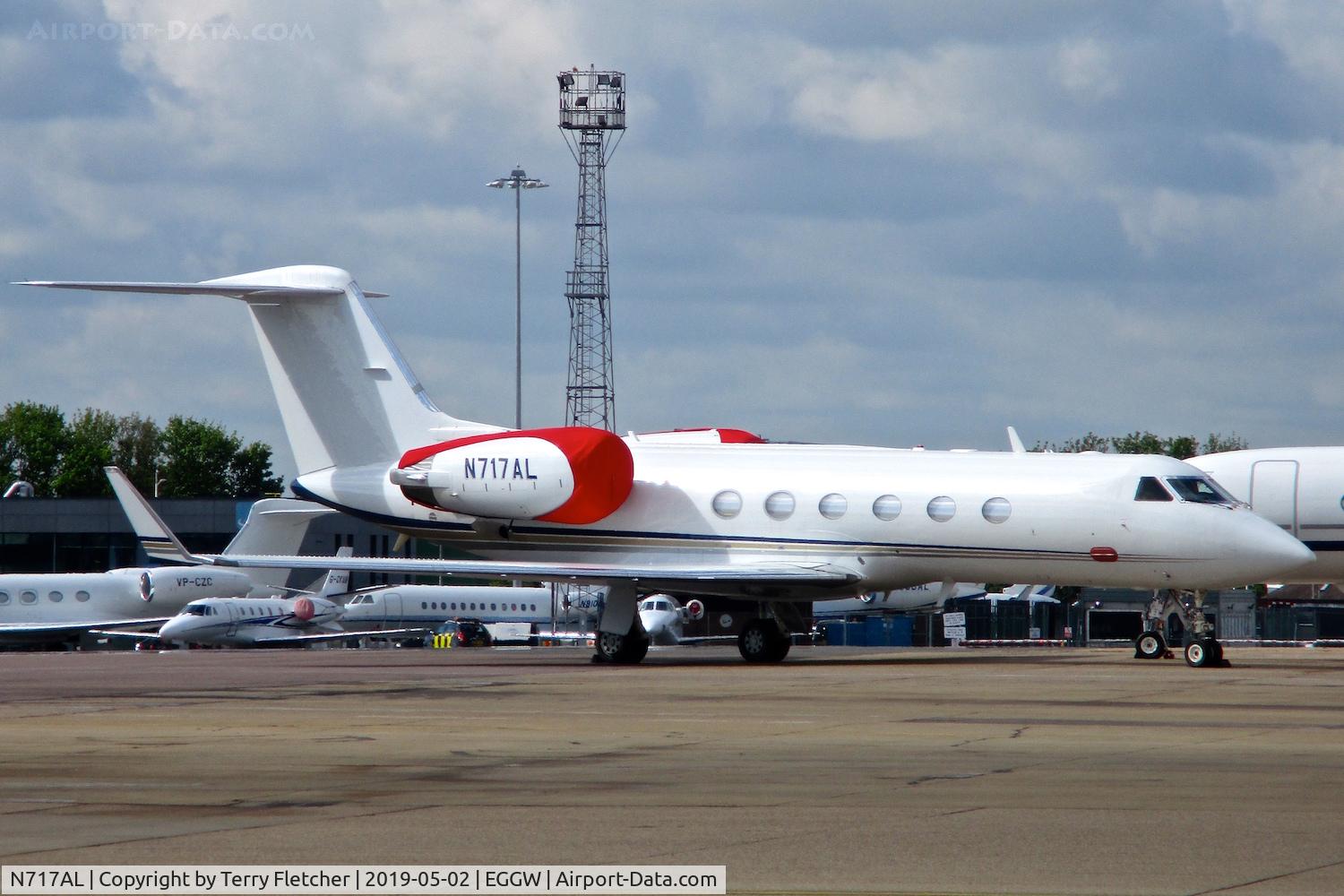 N717AL, 2002 Gulfstream Aerospace G-IV C/N 1484, At Luton