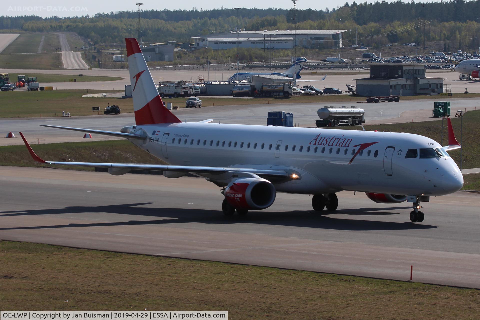 OE-LWP, 2012 Embraer 195LR  (ERJ-190-200LR) C/N 19000558, Austrian Airlines