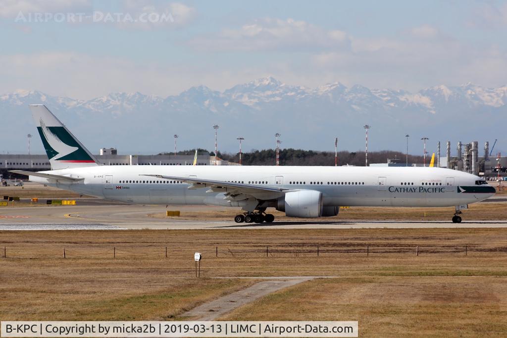 B-KPC, 2007 Boeing 777-367/ER C/N 34432, Taxiing