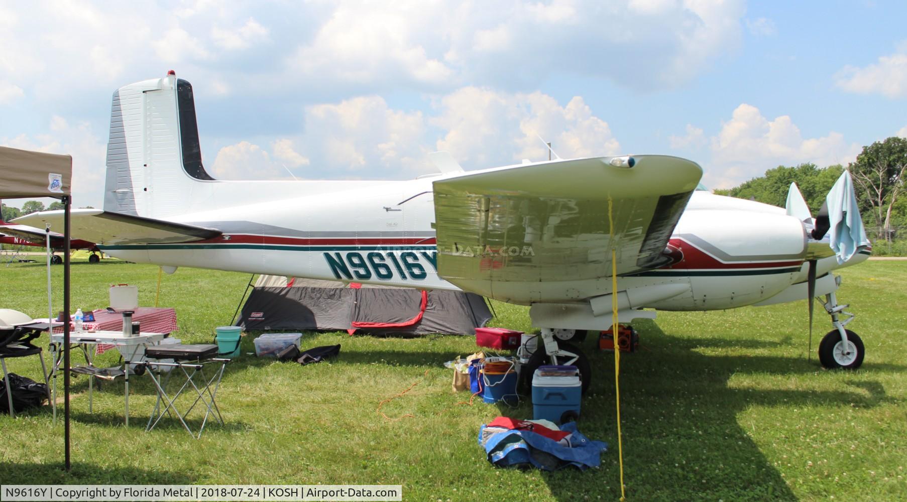 N9616Y, 1962 Beech D50E Twin Bonanza C/N DH-337, Beech D50E