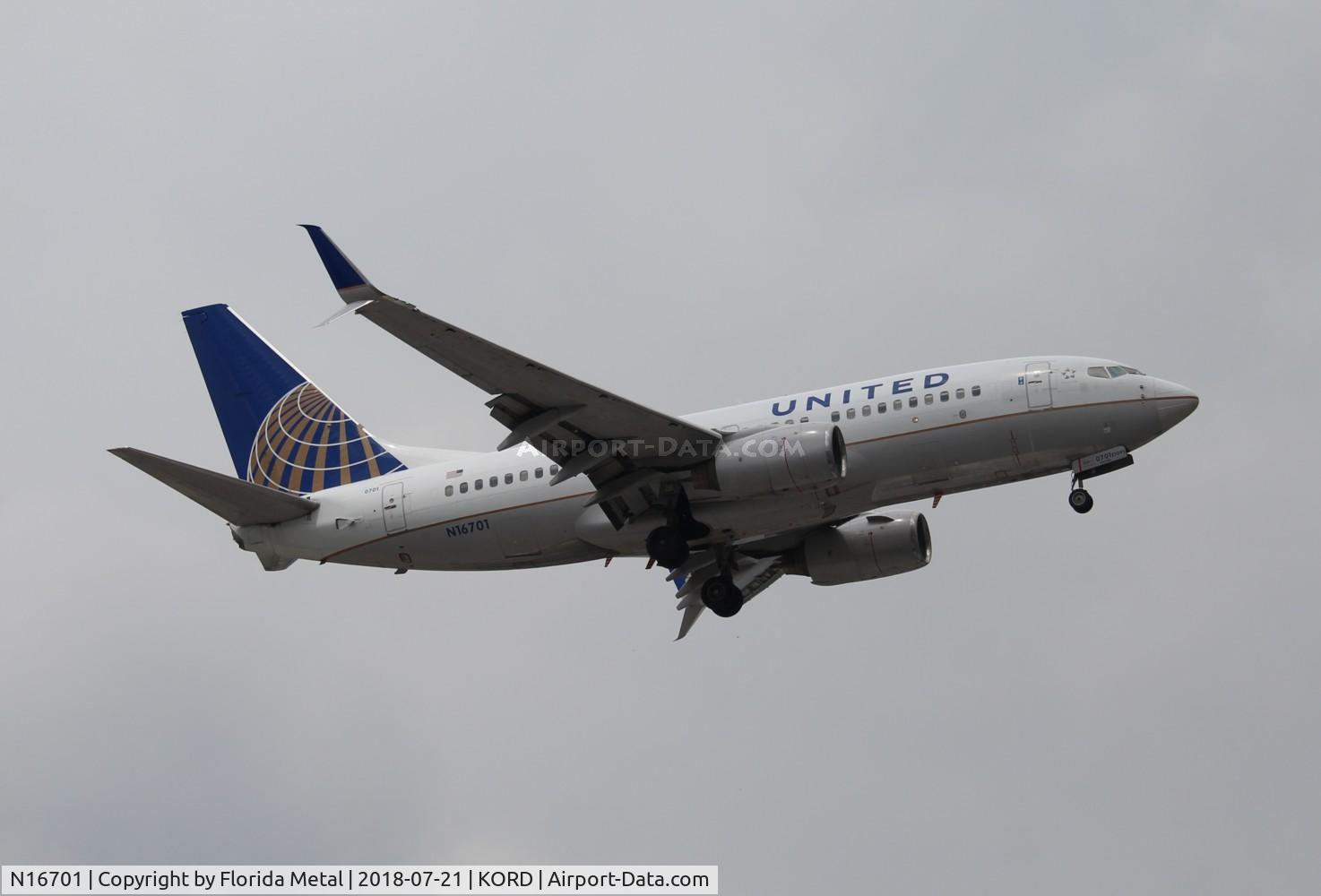 N16701, 1998 Boeing 737-724 C/N 28762, United