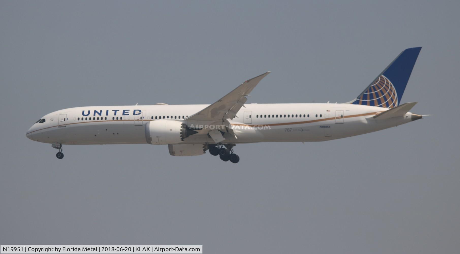 N19951, 2014 Boeing 787-9 Dreamliner C/N 36402, United