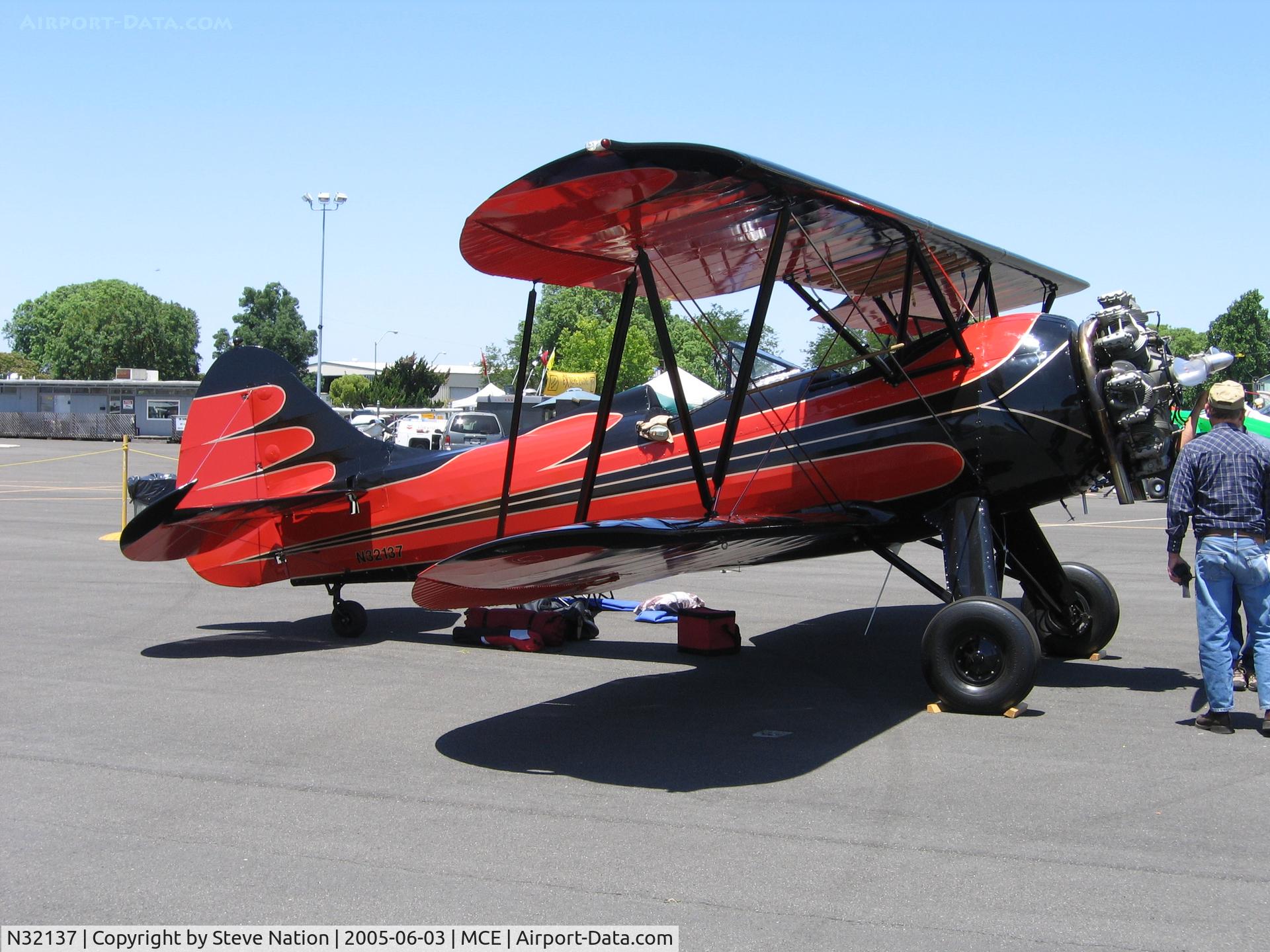 N32137, 1941 Waco UPF-7 C/N 5769, 1941 WACO UPF-7 at Merced, CA