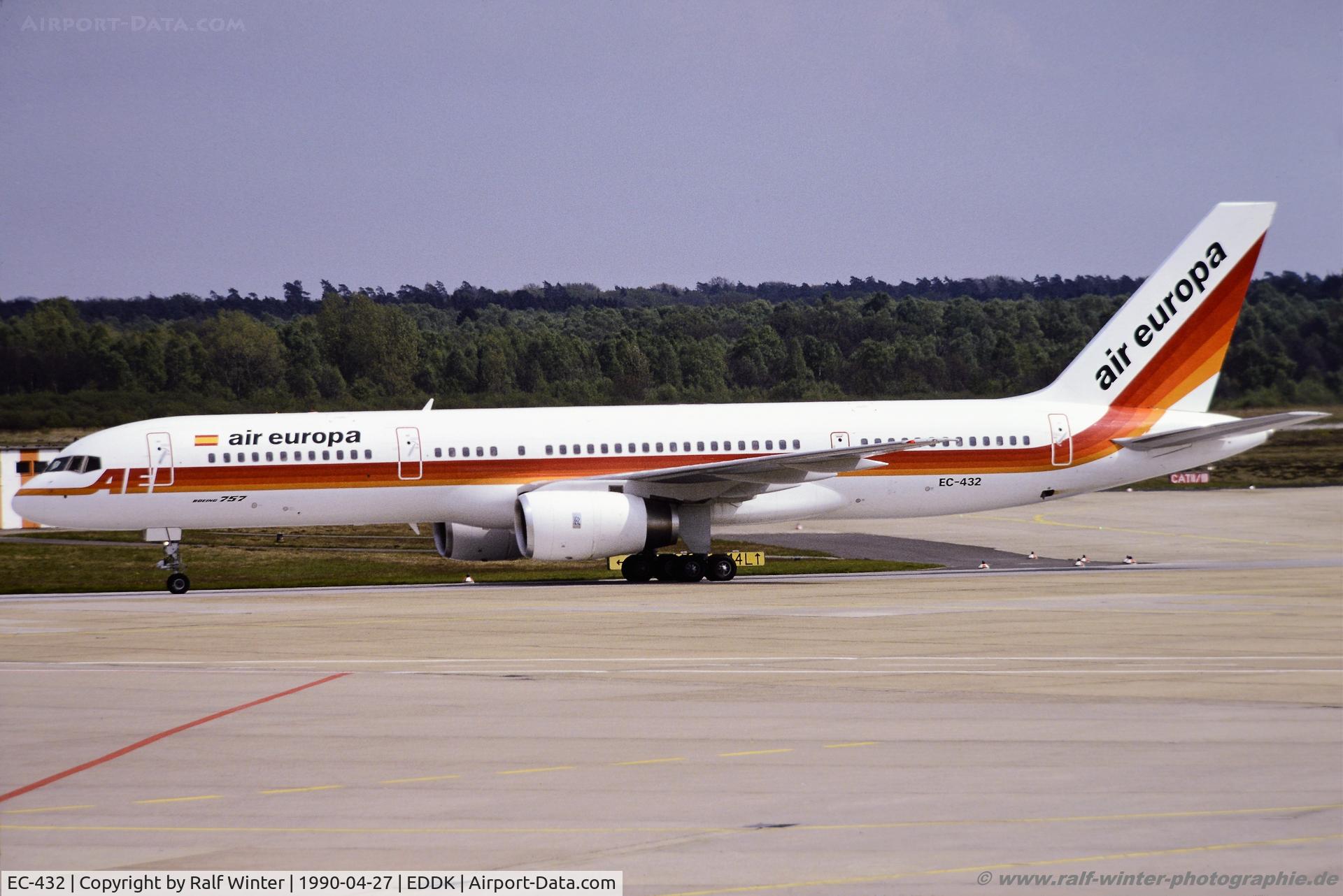EC-432, 1990 Boeing 757-236 C/N 24772, Boeing 757-236-SF - UX AEA Air Europa ex. G-BRJF - 24772 - EC-432 - 27.04.1990 - CGN