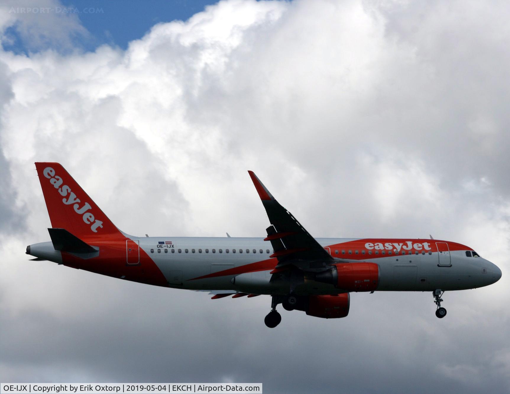 OE-IJX, 2017 Airbus A320-214 C/N 7549, OE-IJX landing rw 04L