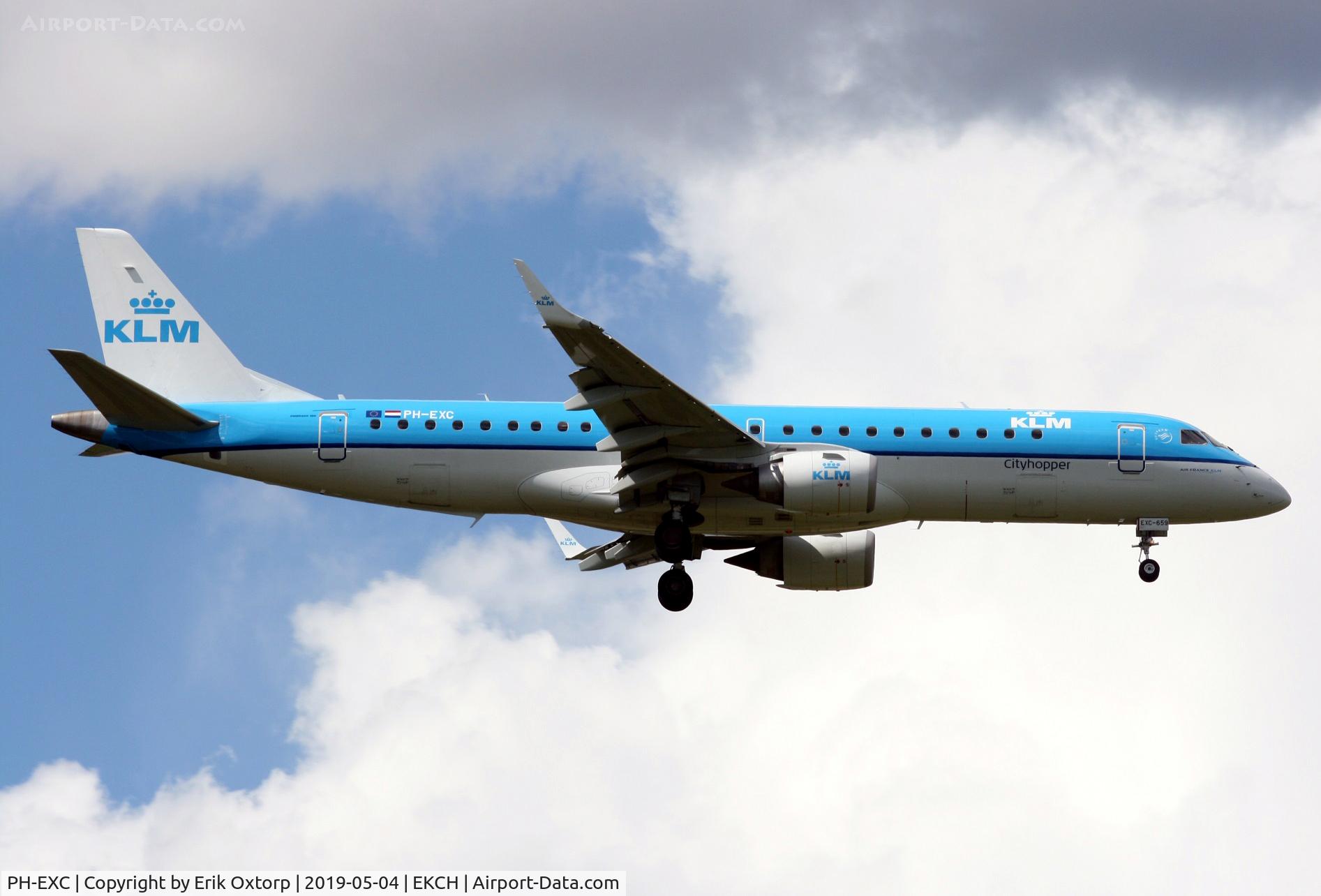 PH-EXC, 2014 Embraer 190STD (ERJ-190-100) C/N 19000659, PH-EXC landing rw 04L