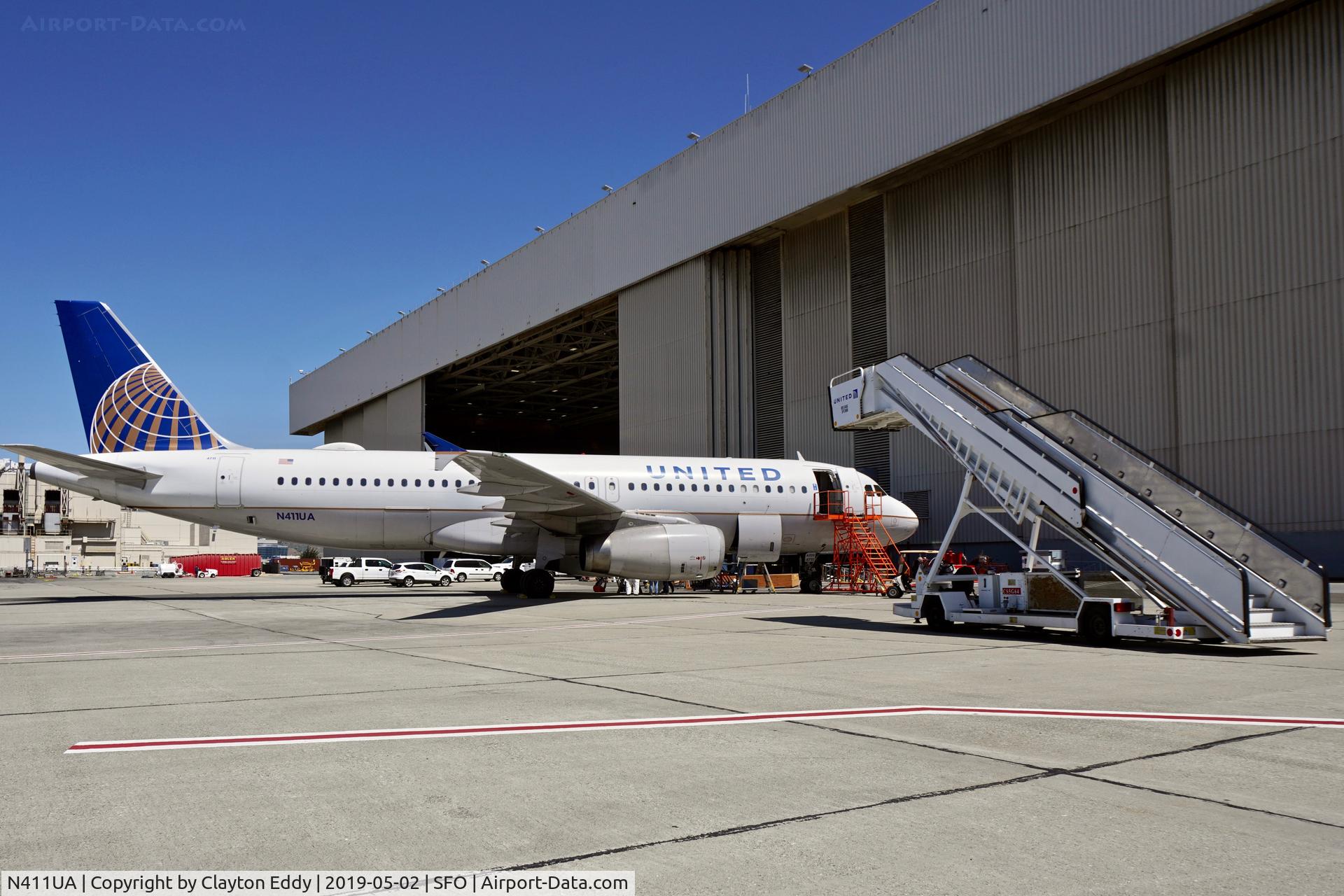 N411UA, 1994 Airbus A320-232 C/N 464, SFO 2019.