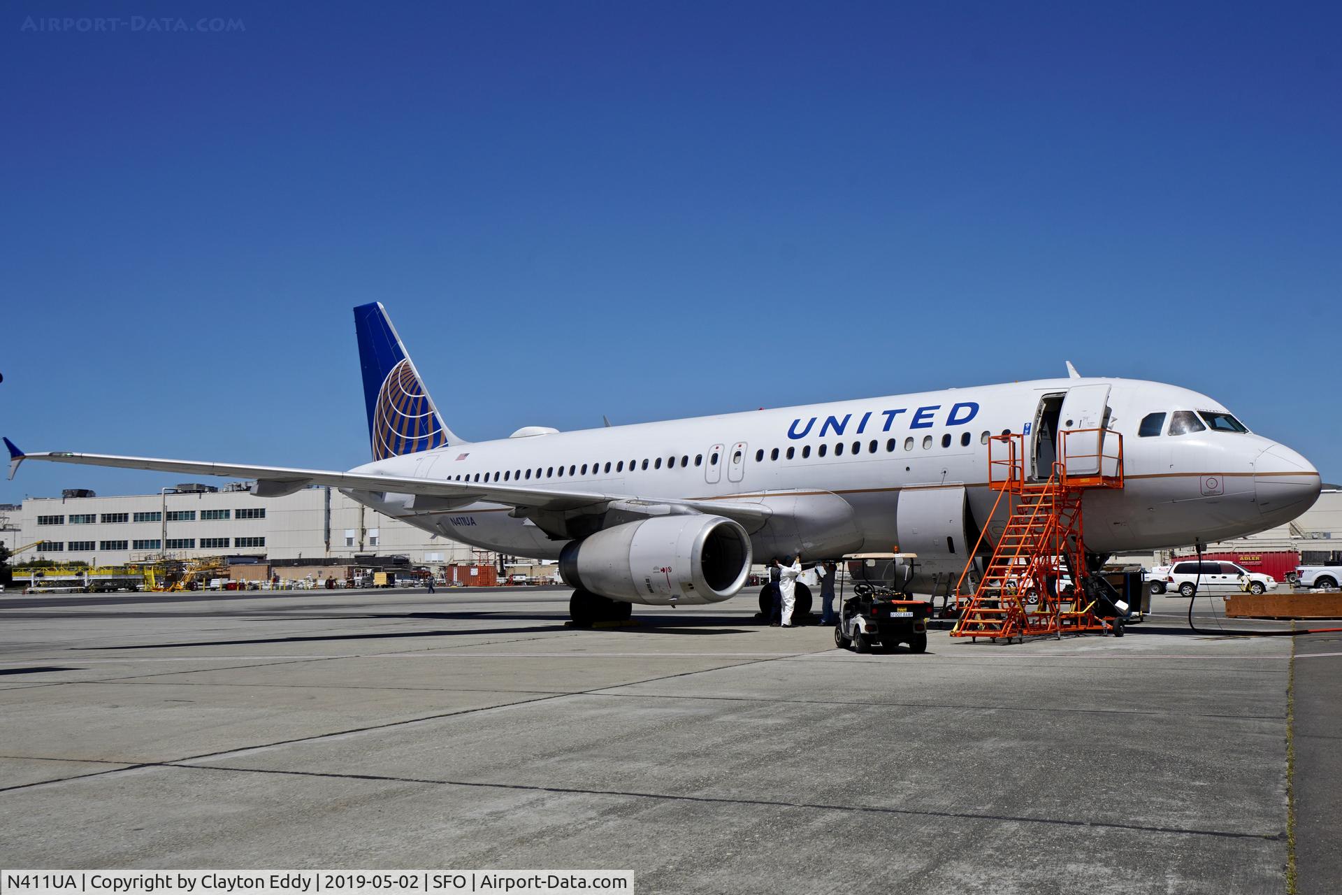 N411UA, 1994 Airbus A320-232 C/N 464, SFO 2019.