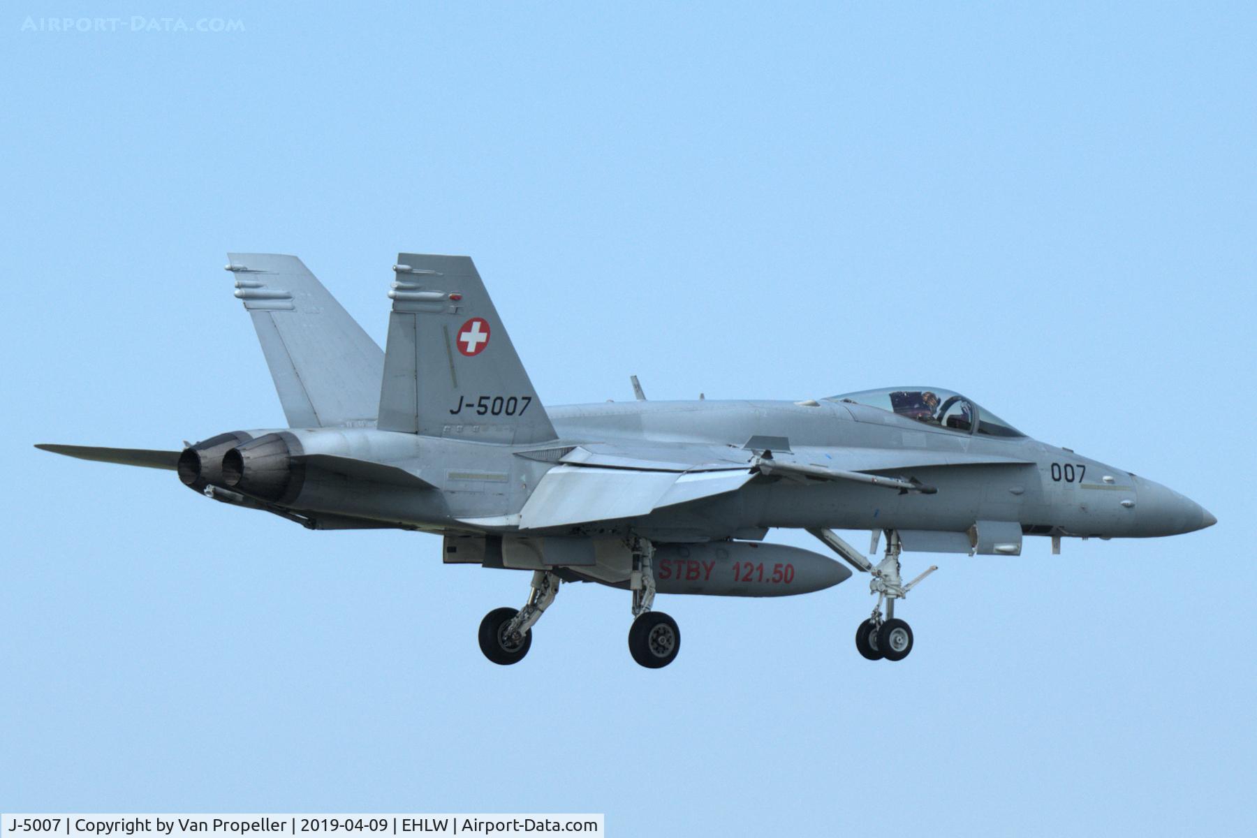 J-5007, McDonnell Douglas F/A-18C Hornet C/N 1335/SFC007, Swiss Air Force F-18C Hornet landing at Leeuwarden air base, the Netherlands, Frisian Flag 2019
