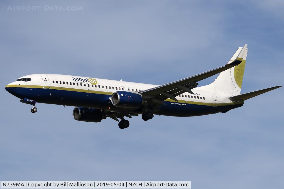 N739MA, 2004 Boeing 737-8Q8 C/N 30670, FJ451