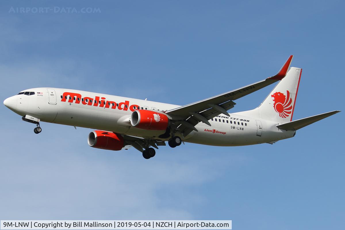 9M-LNW, 2015 Boeing 737-8GP C/N 39875/5616, diverted from a foggy AKL