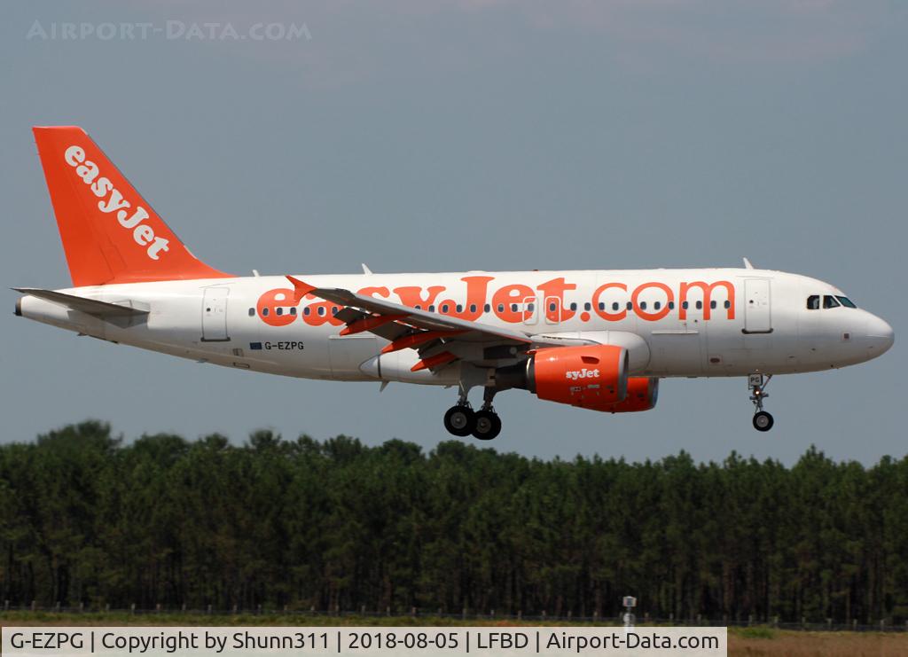 G-EZPG, 2005 Airbus A319-111 C/N 2385, On landing...