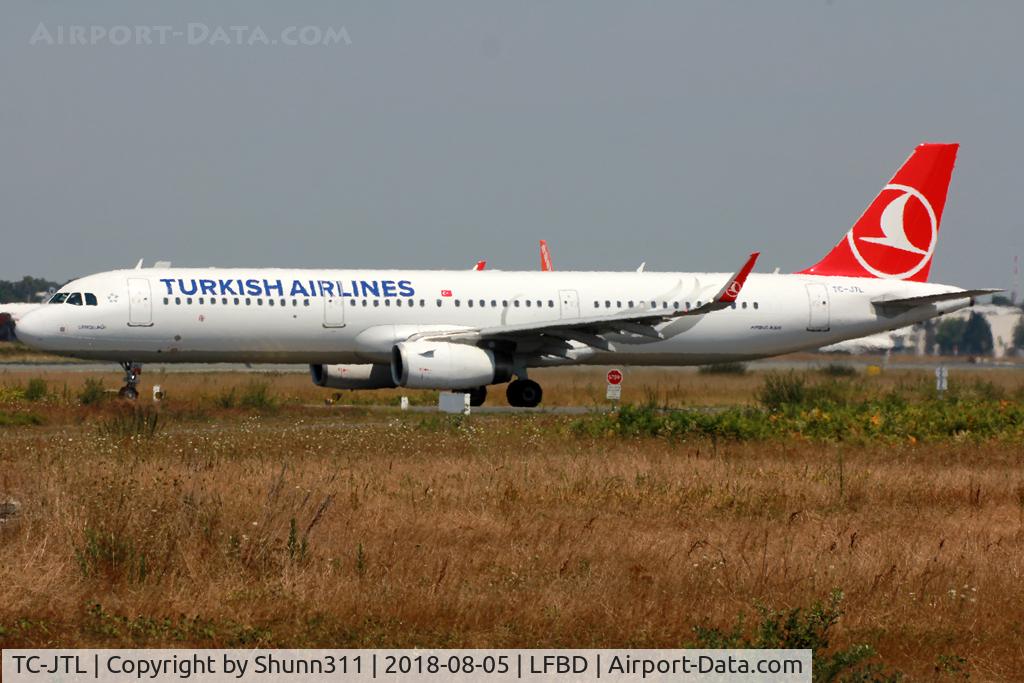 TC-JTL, 2016 Airbus A321-231 C/N 7166, Lining up for departure...