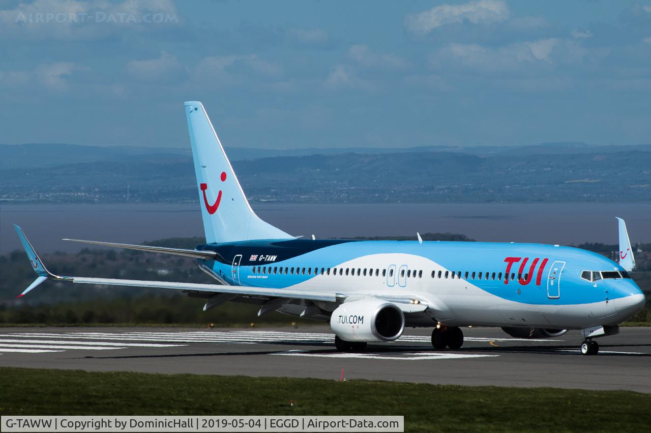 G-TAWW, 2015 Boeing 737-8K5 C/N 41663, Departing RWY 09