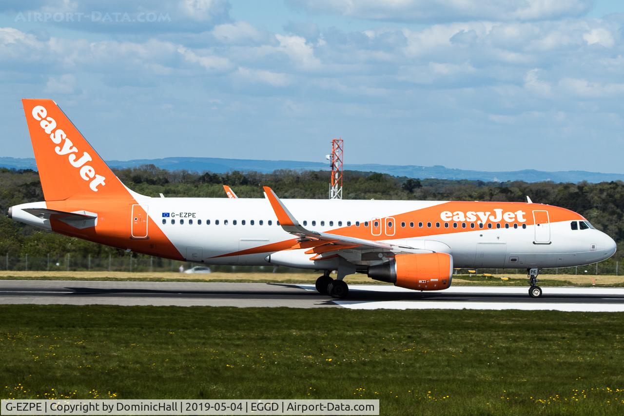 G-EZPE, 2015 Airbus A320-214 C/N 7044, Departing RWY 09